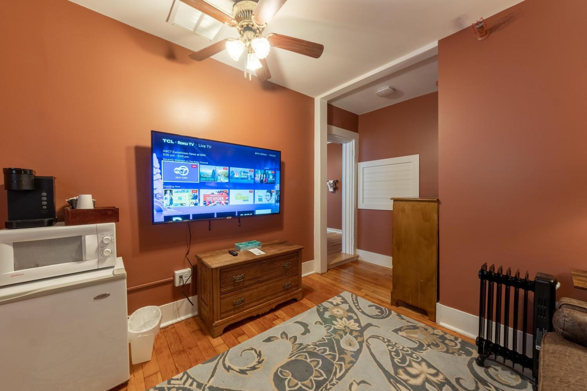 Cranmore Mountain Lodge Bed & Breakfast Норт-Конвей Номер фото